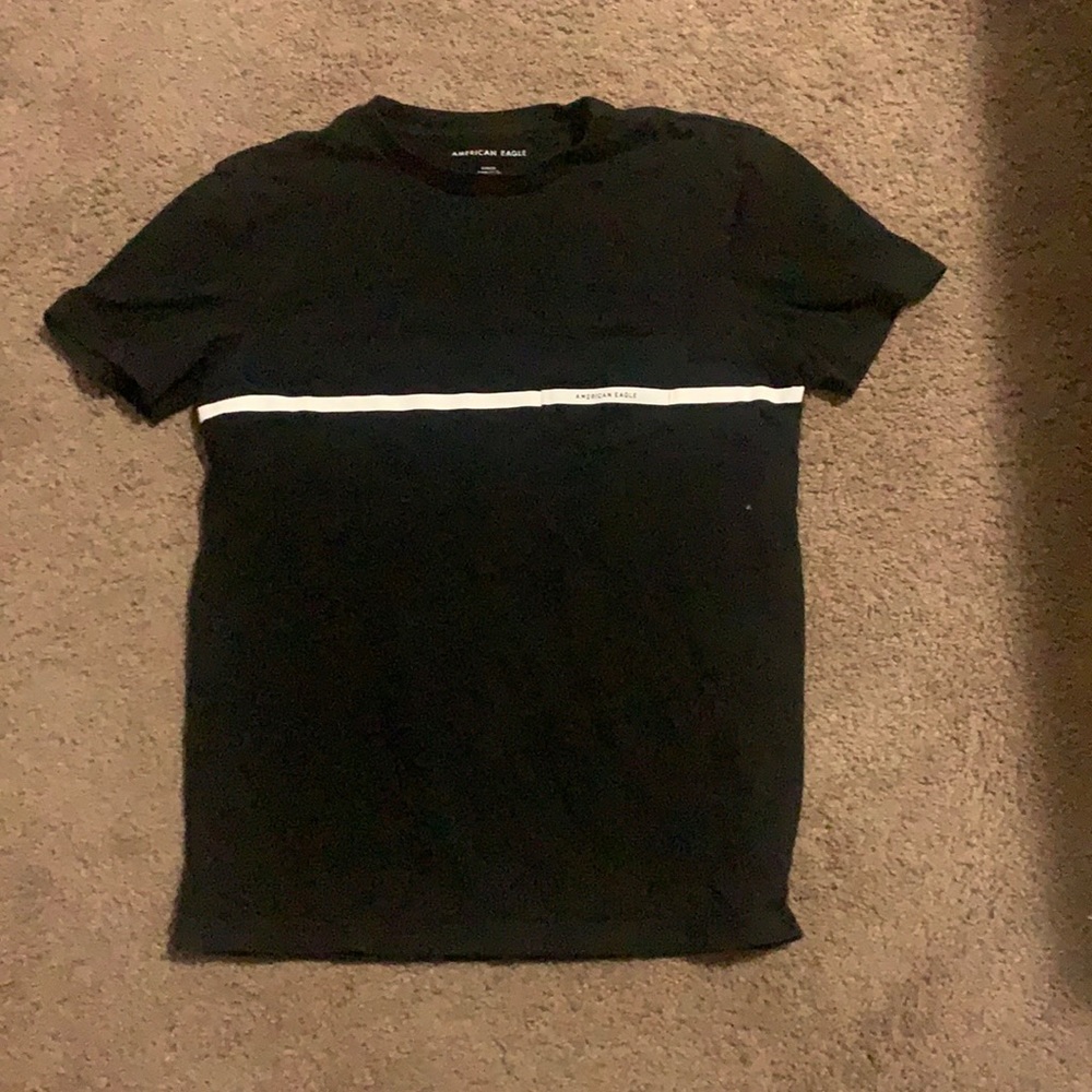 Small American Eagle men’s Tee. Lightly worn.